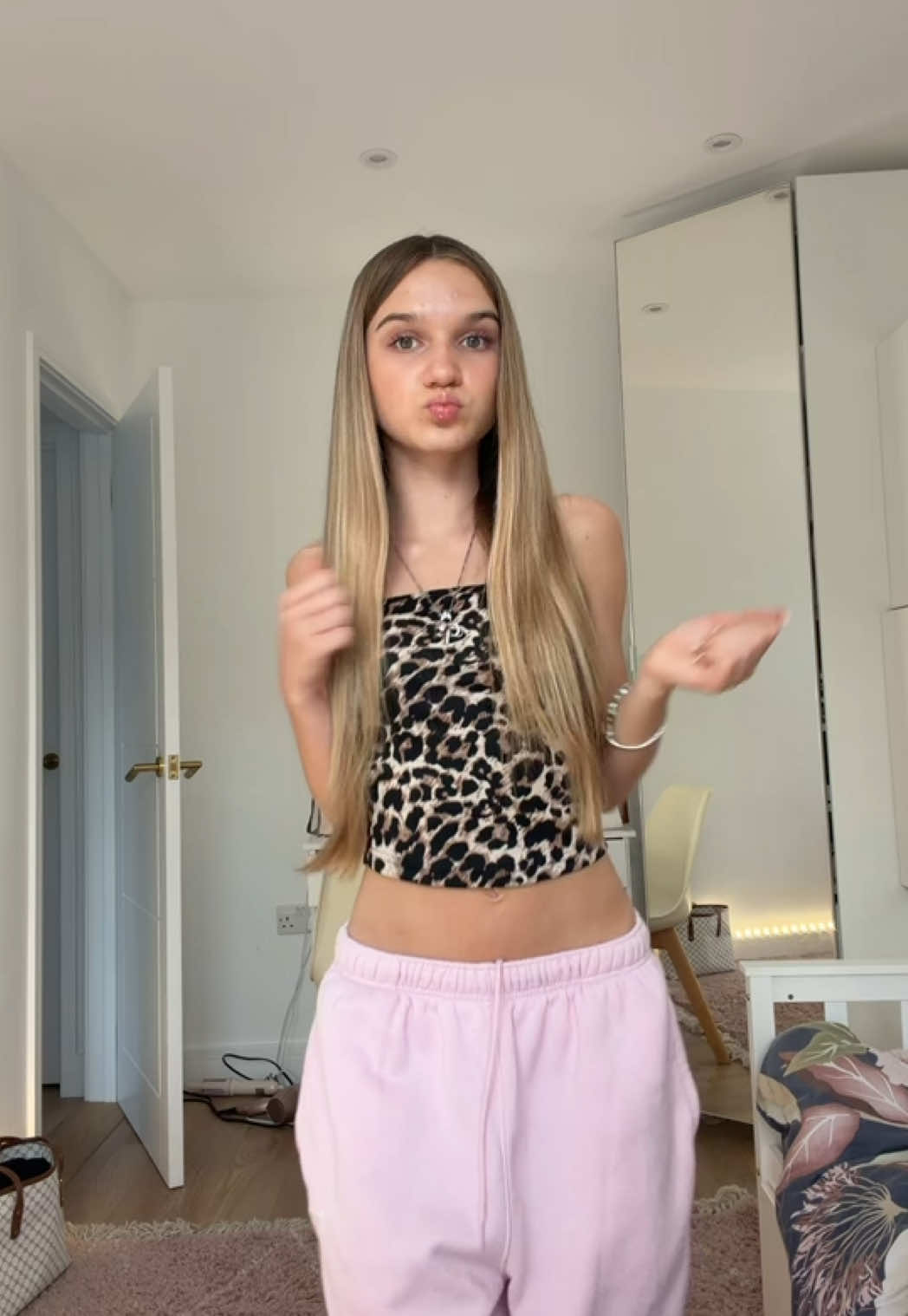 @gabriela