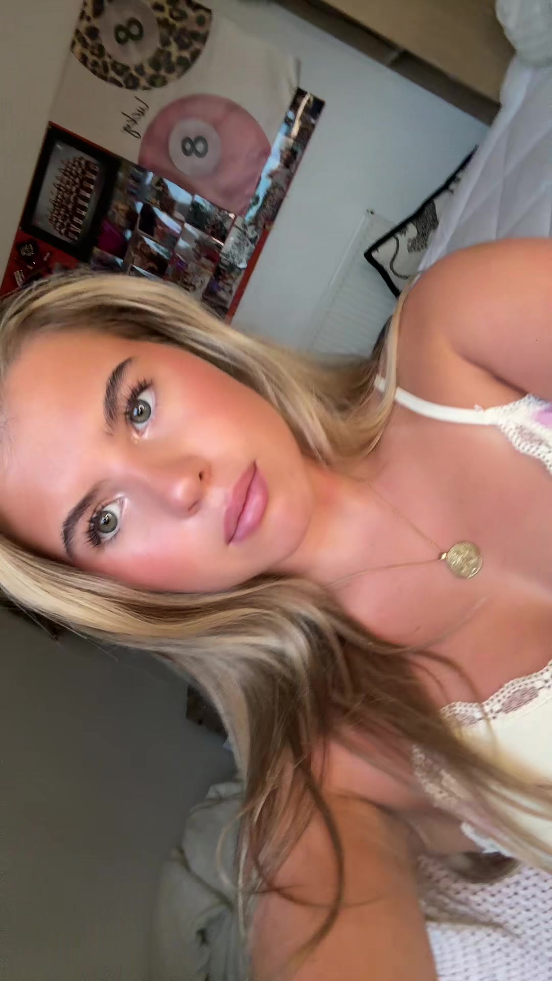 @sophiaphilips_