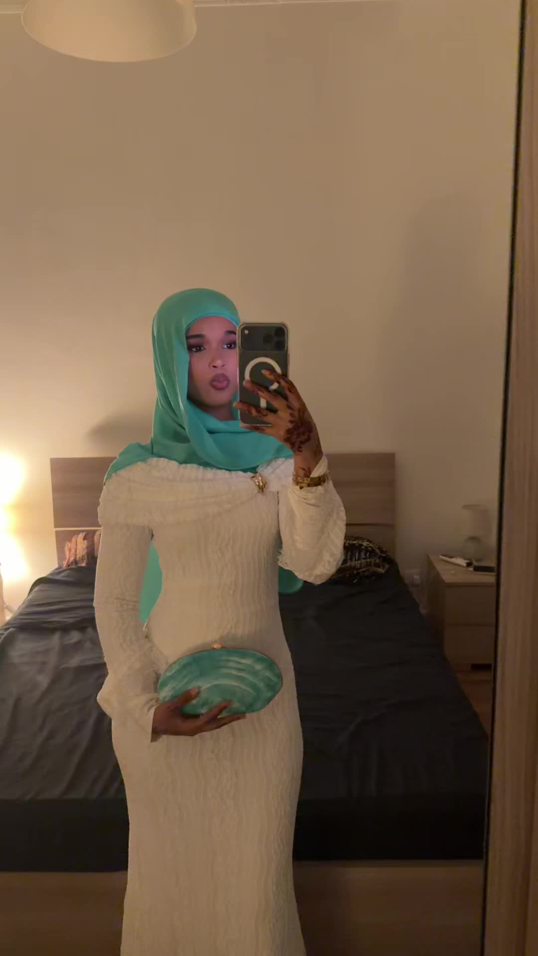 @𝓗