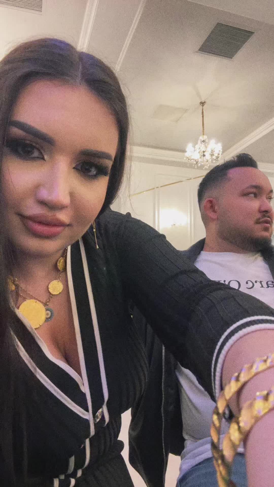 @nicoleonu