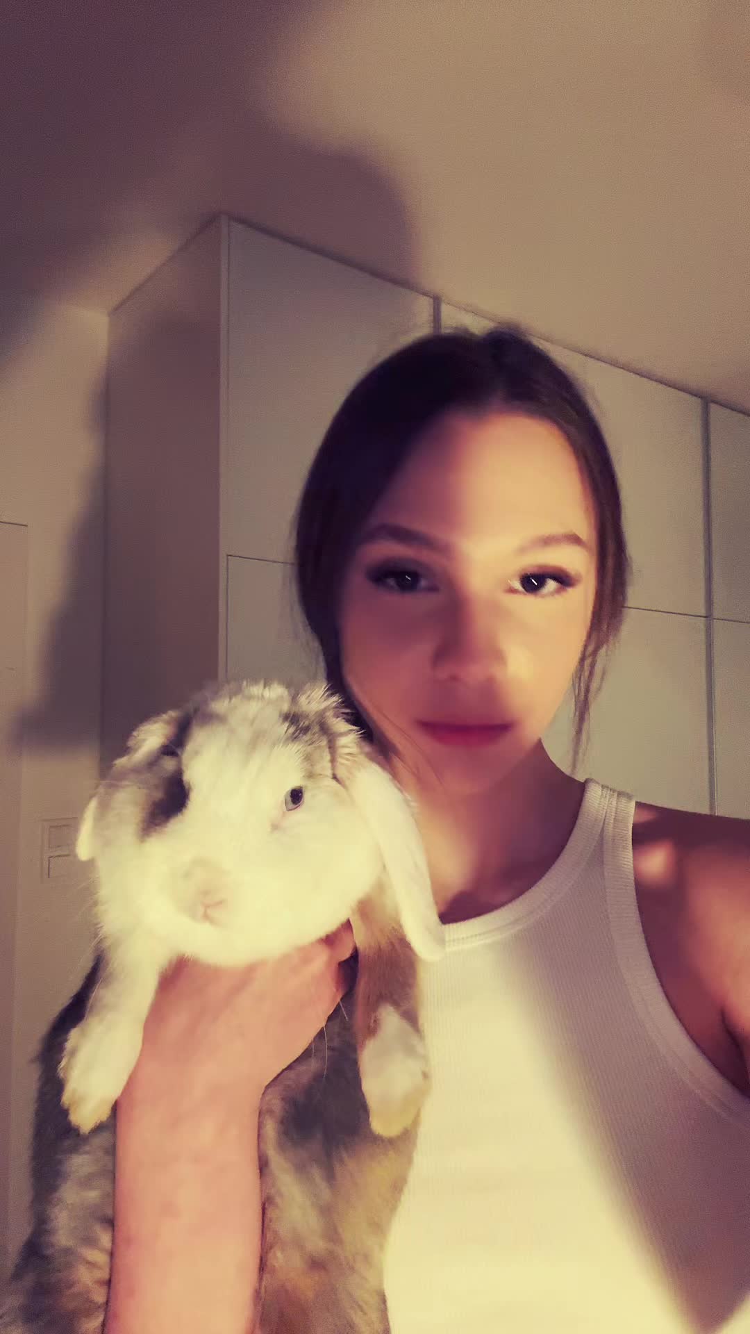 @Viki🪽