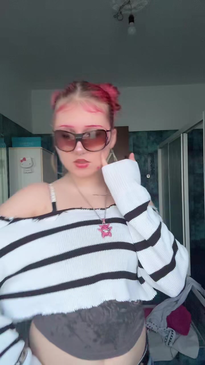 @aish🧛🏻♀️
