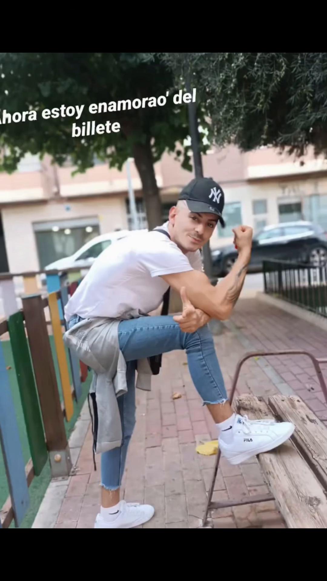 @𝓒𝓸𝓻𝓪𝓵 𝓕𝓮𝓻𝓷𝓪𝓷𝓭𝓮𝔃✨