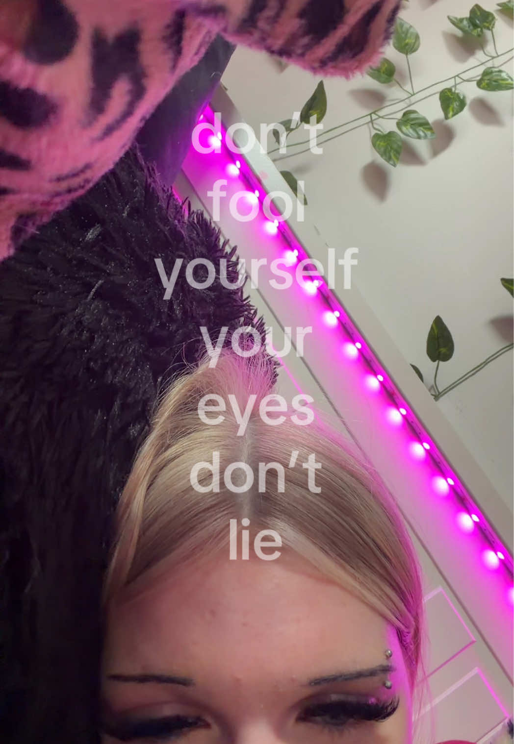 @🖤