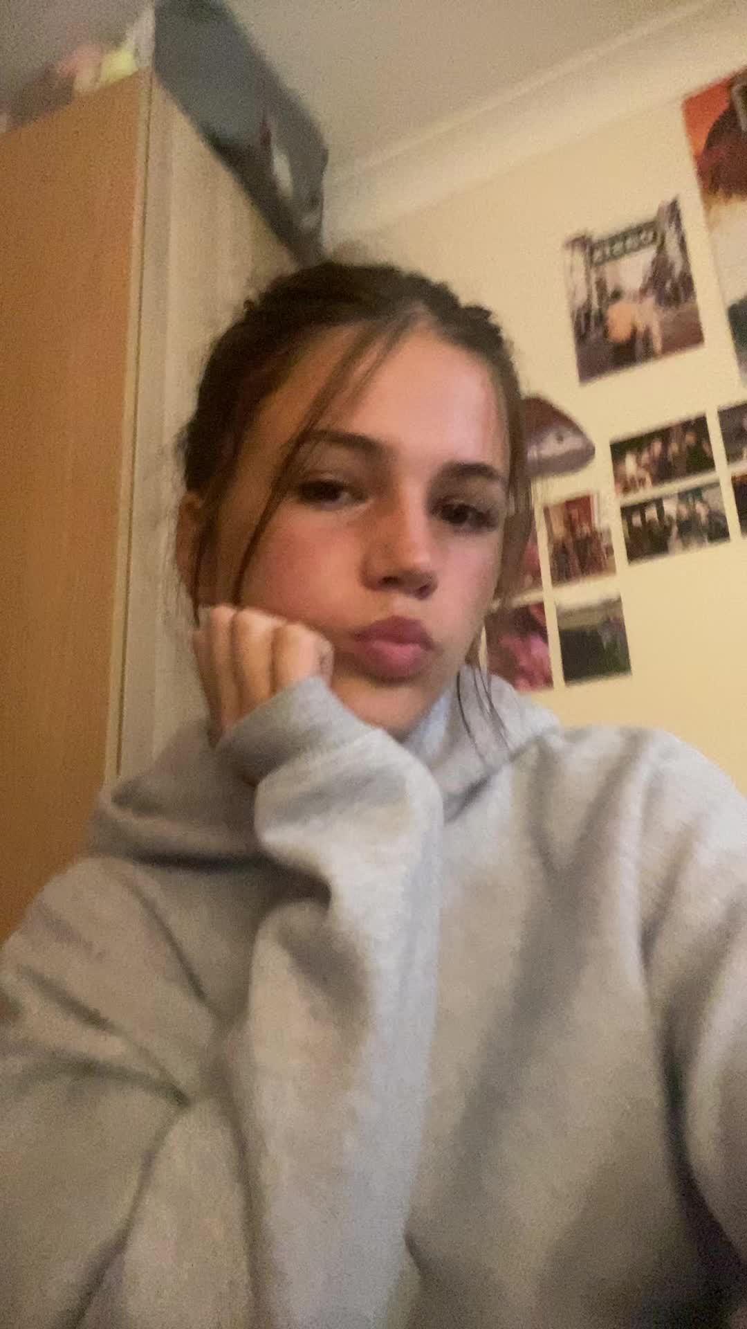 @✦𝐸𝑚𝑒𝑙𝑖𝑒 🐞