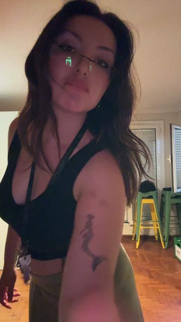 @oddfishgirl