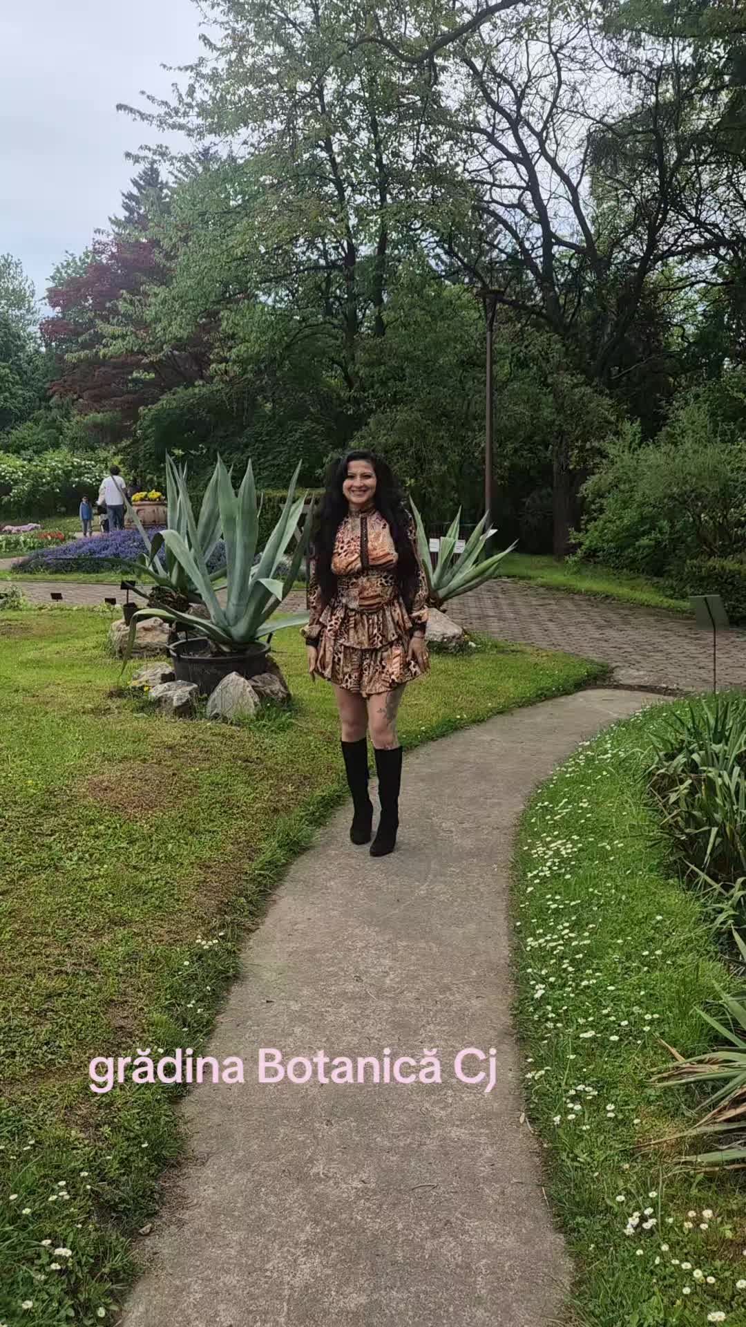@MonalisaMona