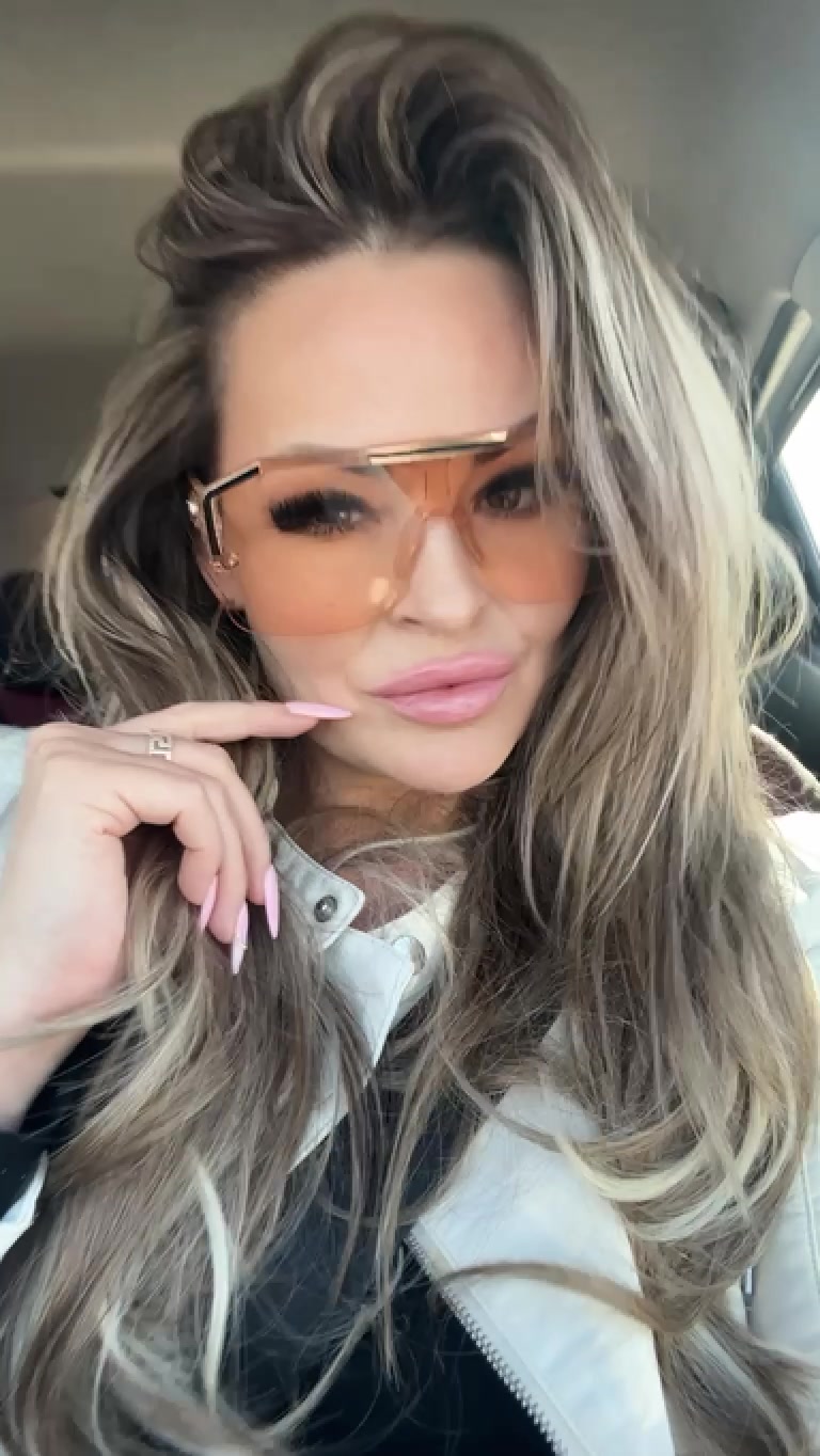 @Virtualna Diva