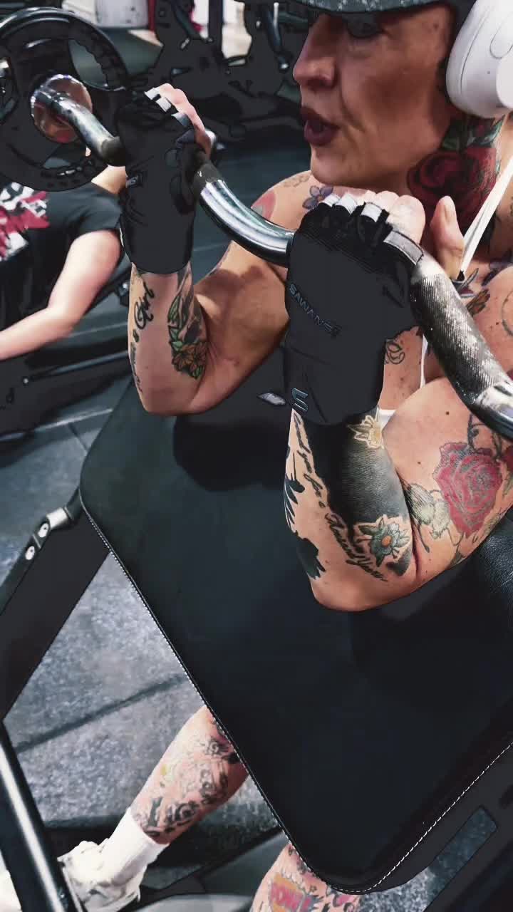 @that_tattooed_gym_couple_paula