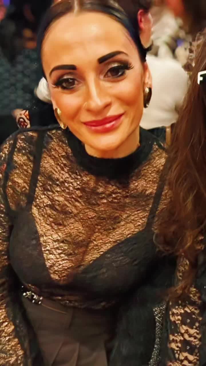 @Laura🖤