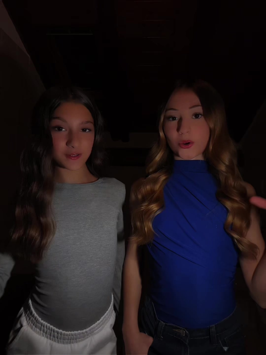 @lisa&ari🌹