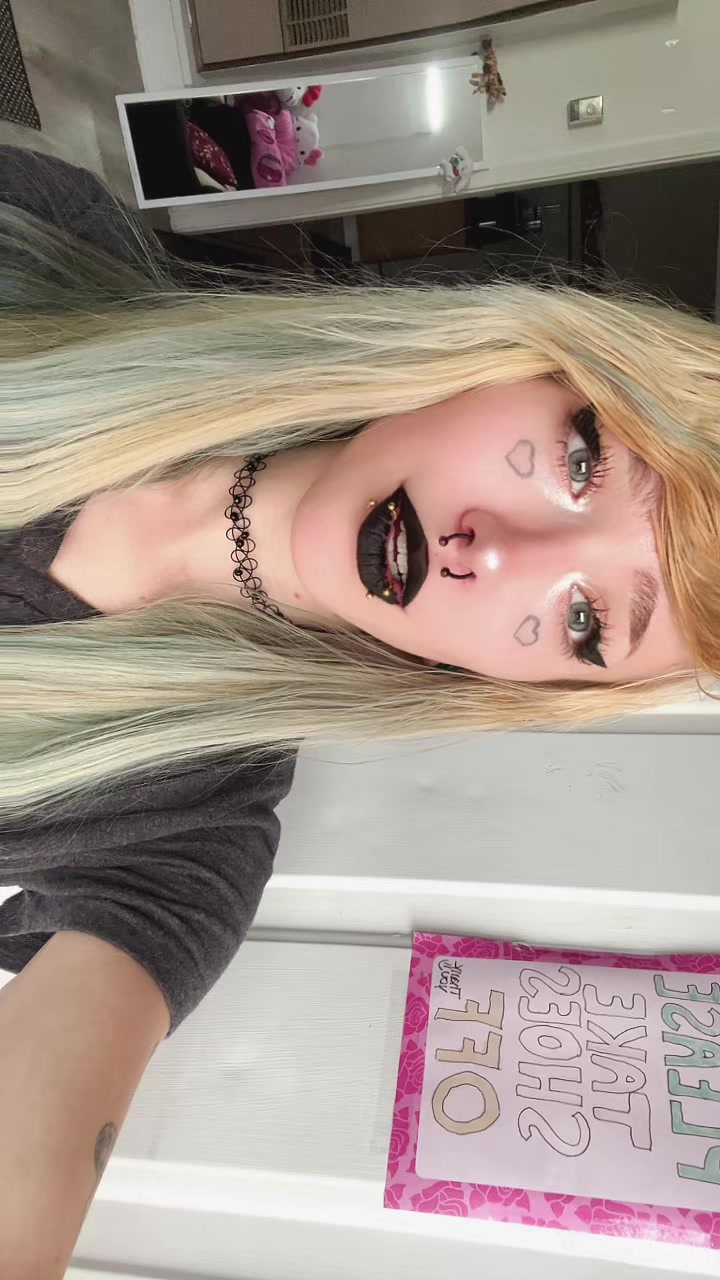 @Gothic Hippie