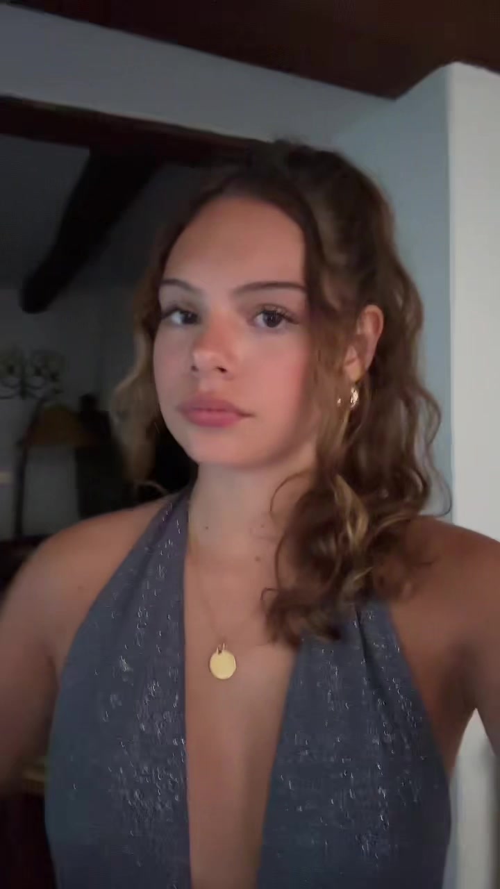 @Ellaaa