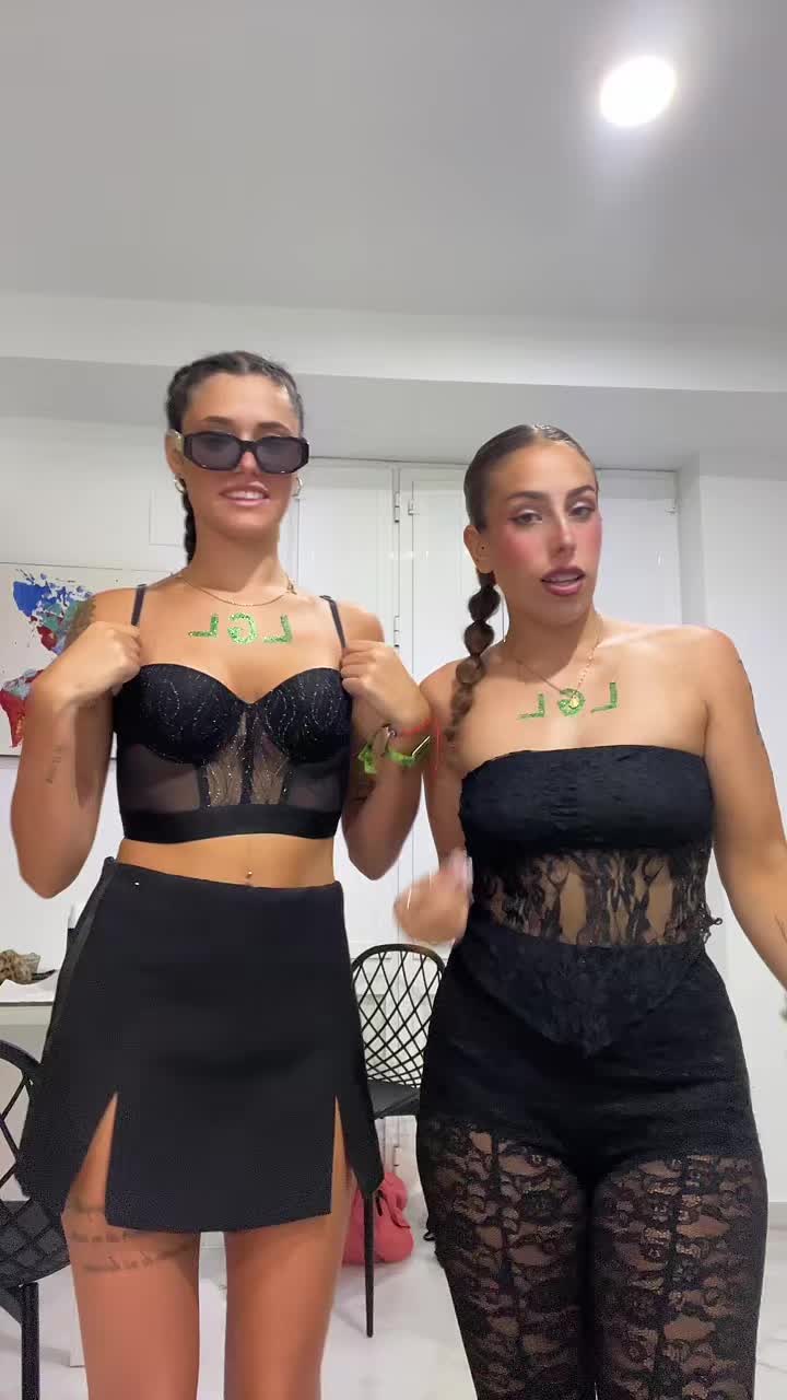 @_desireyes_