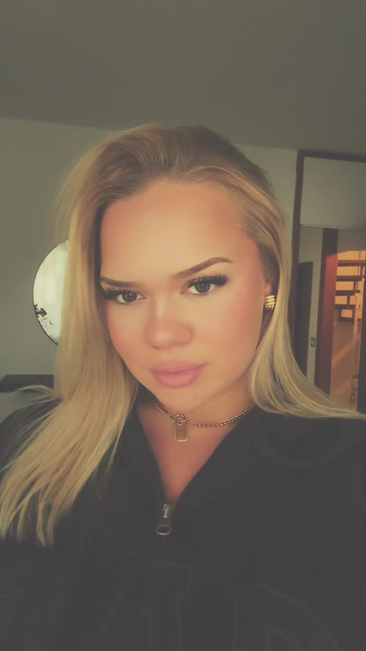 @𝐿 𝐴 𝑈 𝑅 𝐴