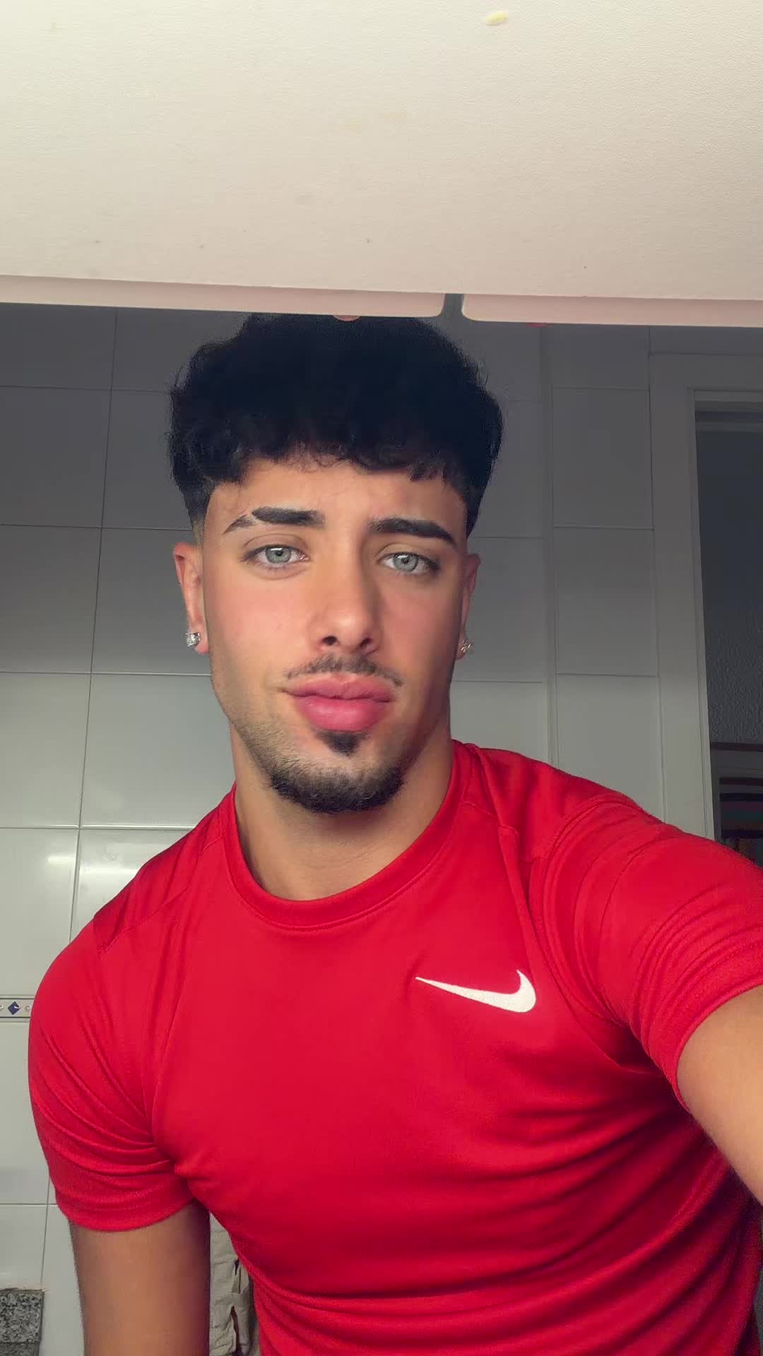 @Alex Méndez