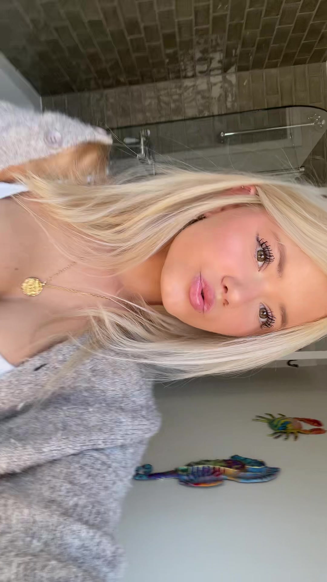 @amo