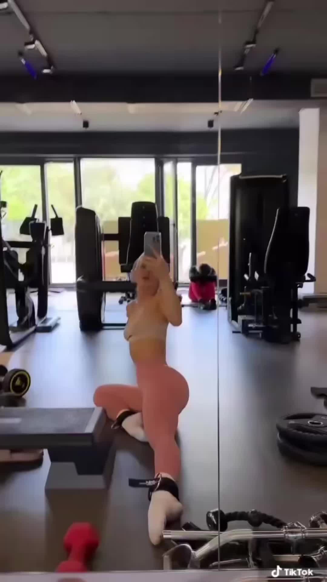 @Emaaxx