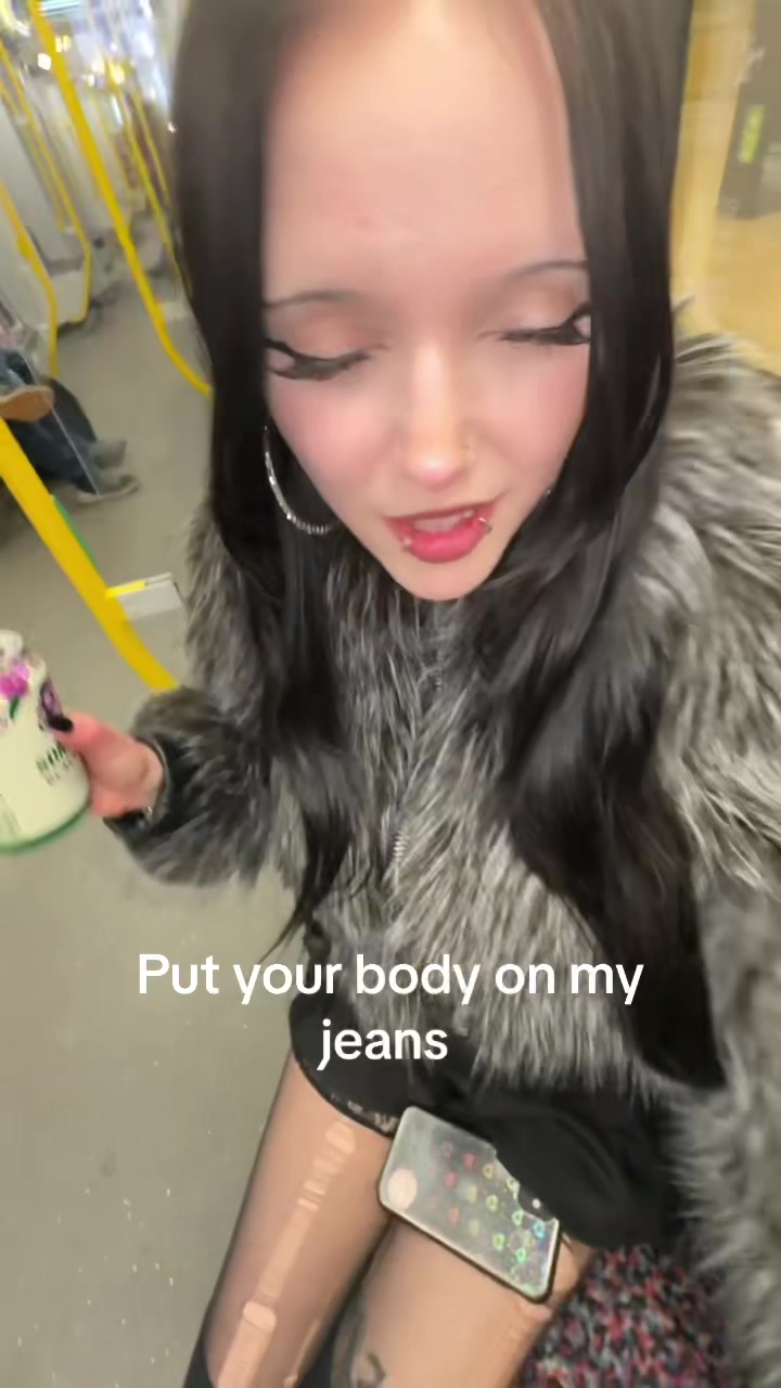 @Sharklover7