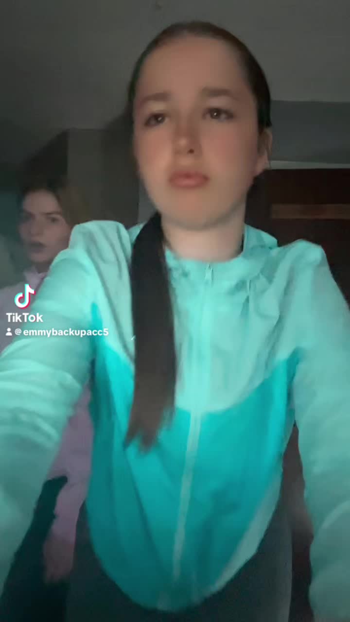 @𝓔𝓑&hearts;️