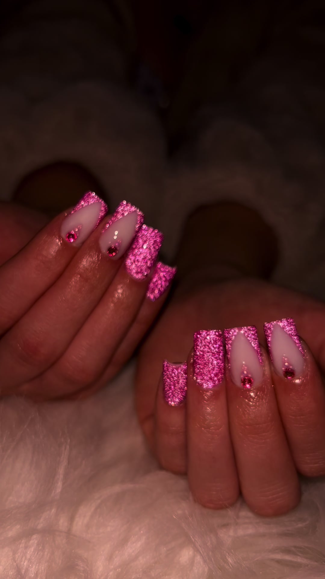 @Nails_vil&aacute;g