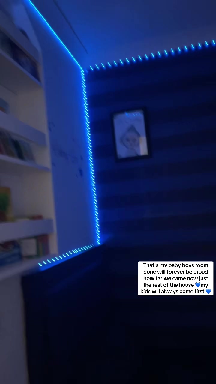 @April Louise