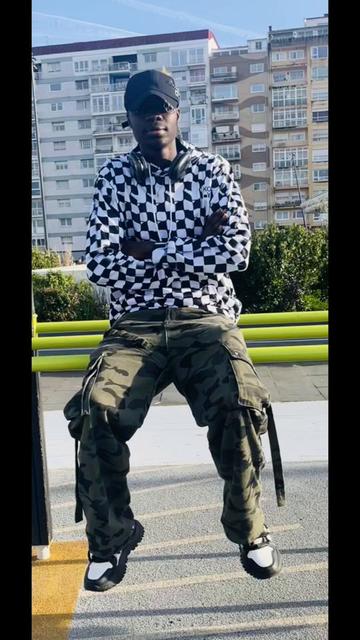 @Wally 🇸🇳🇬🇲🇪🇸