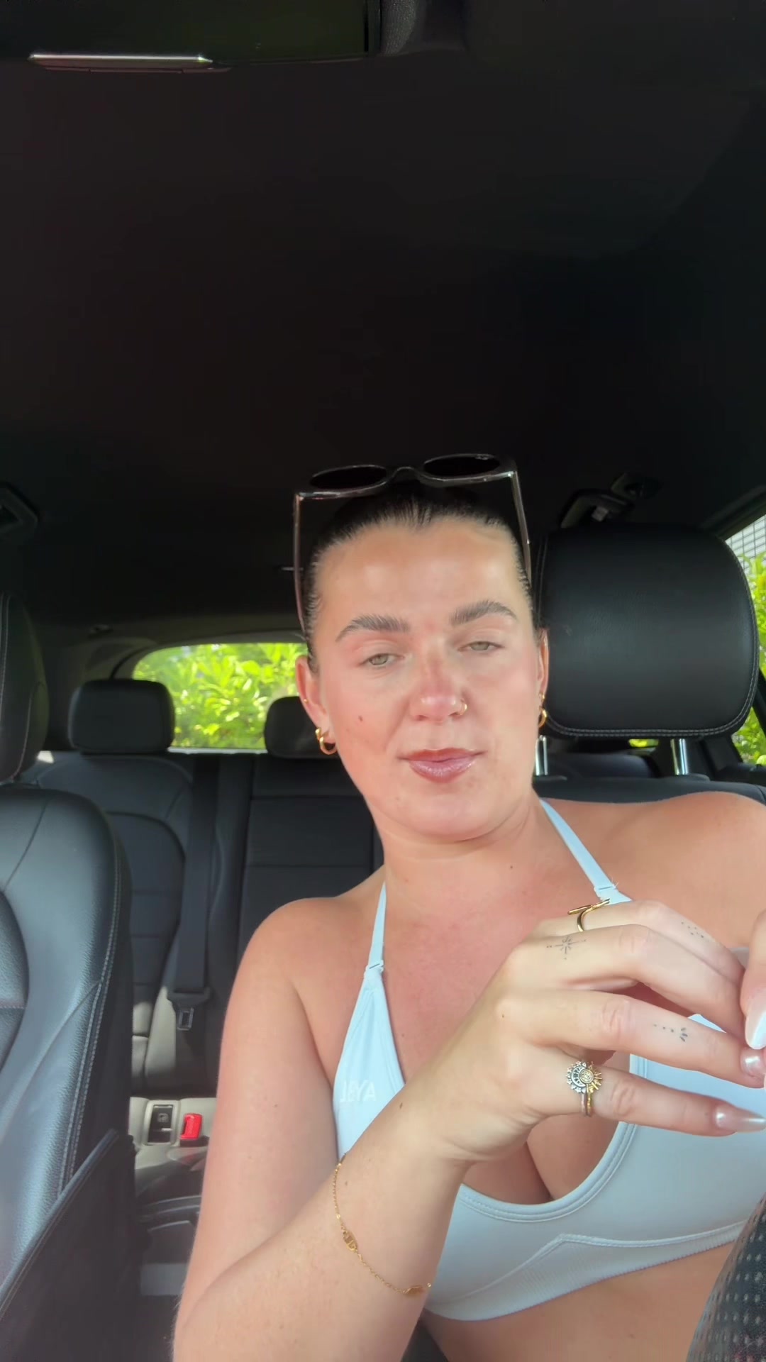 @elbuckles