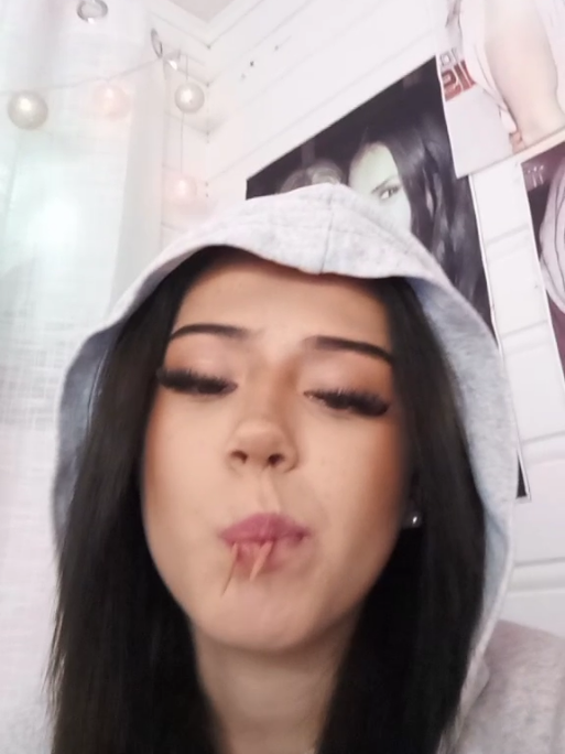 @🐇