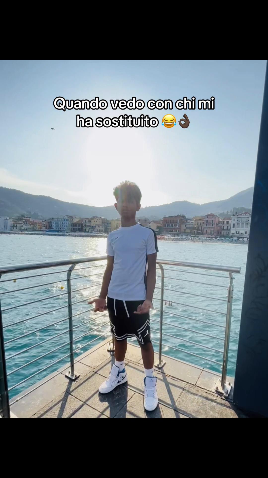 @🐊