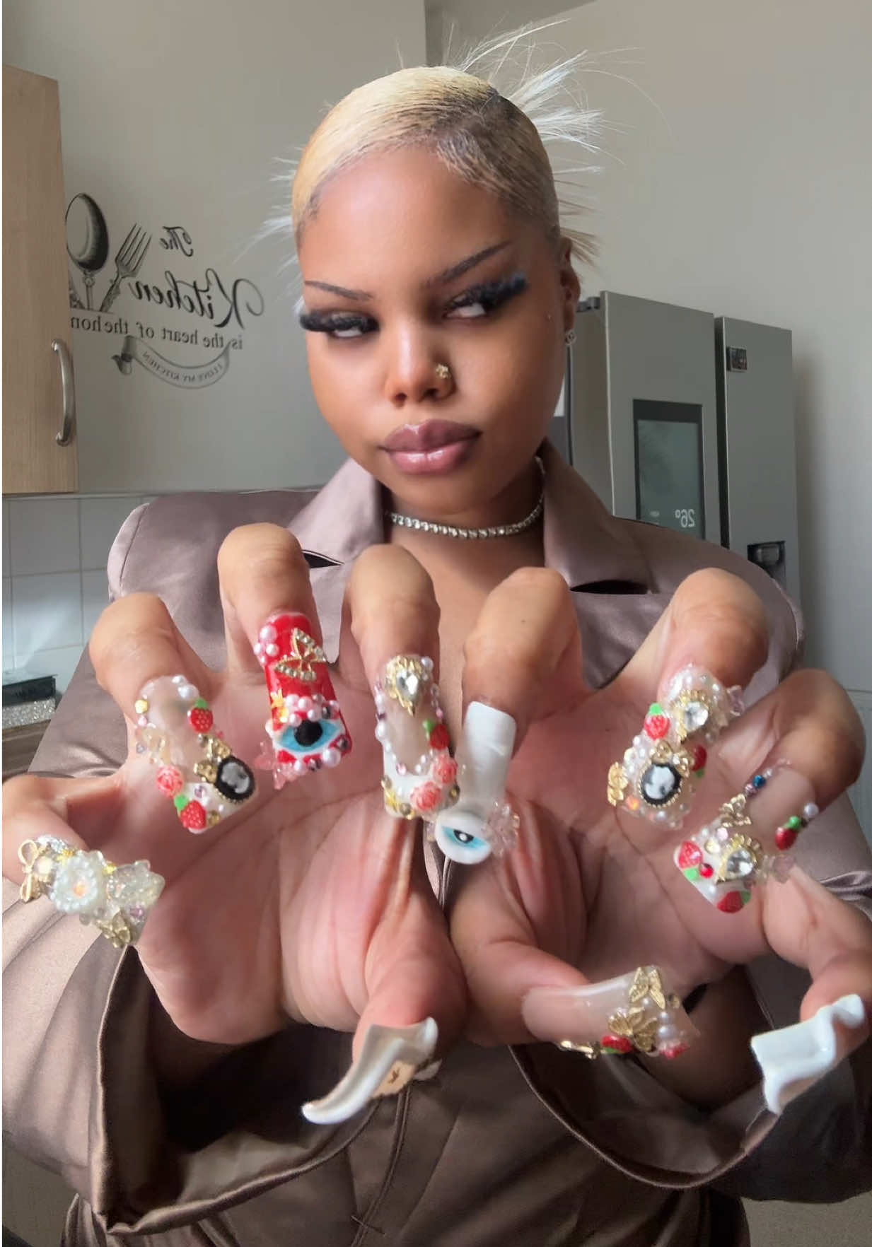 @𝐀𝐚𝐥𝐢𝐞𝐧𝐁𝐫𝐚𝐚𝐭👽🫟
