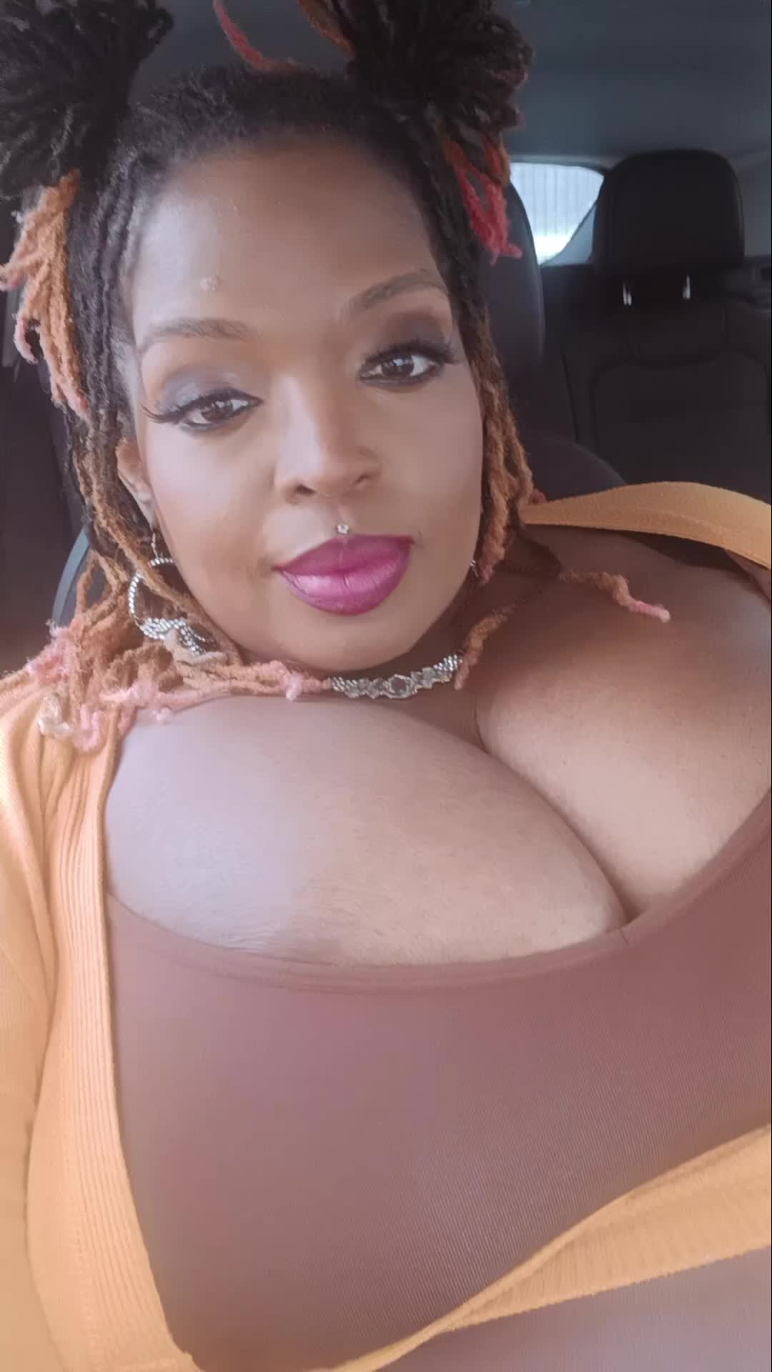 @Rosevella