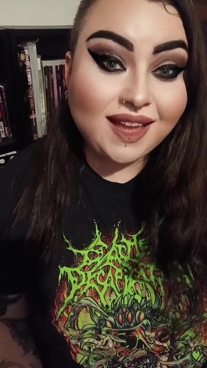 @Spooky Loz Reads🖤