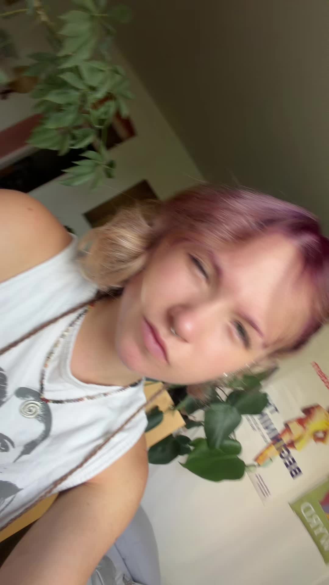 @velvet_curse