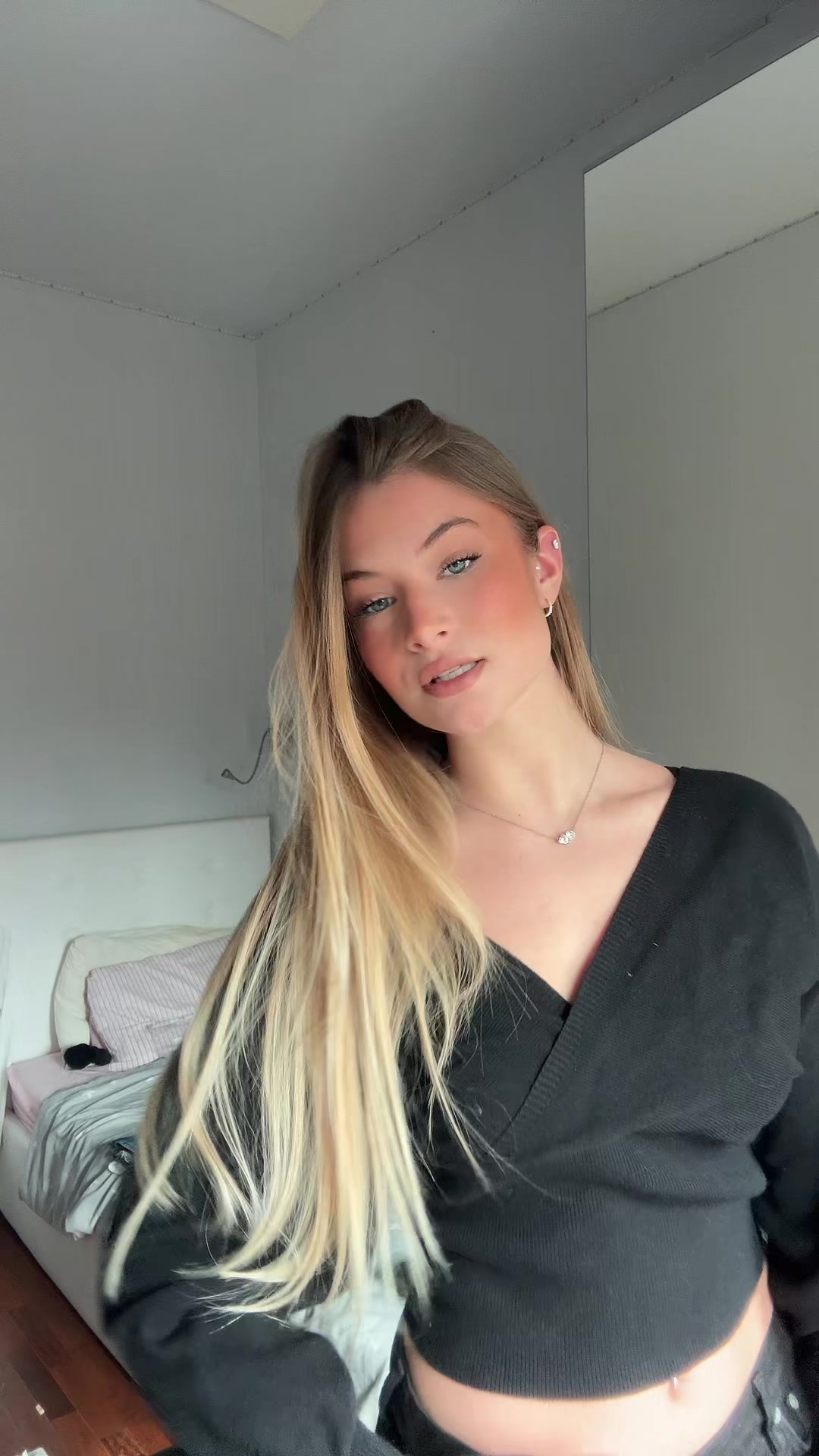@allegra ferrari