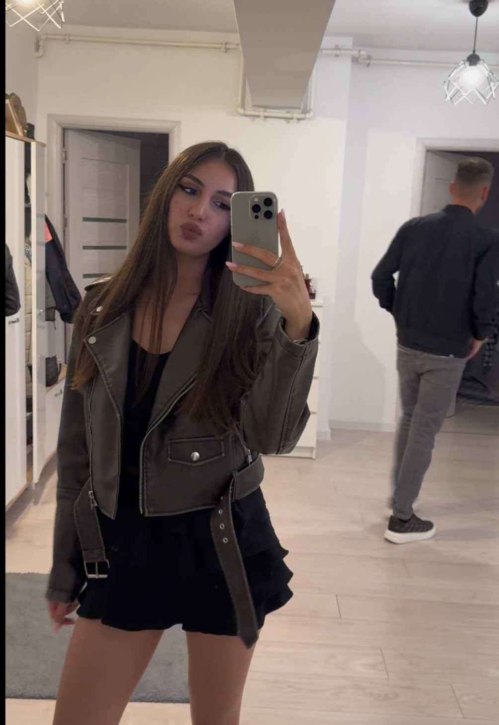 @_ella_882