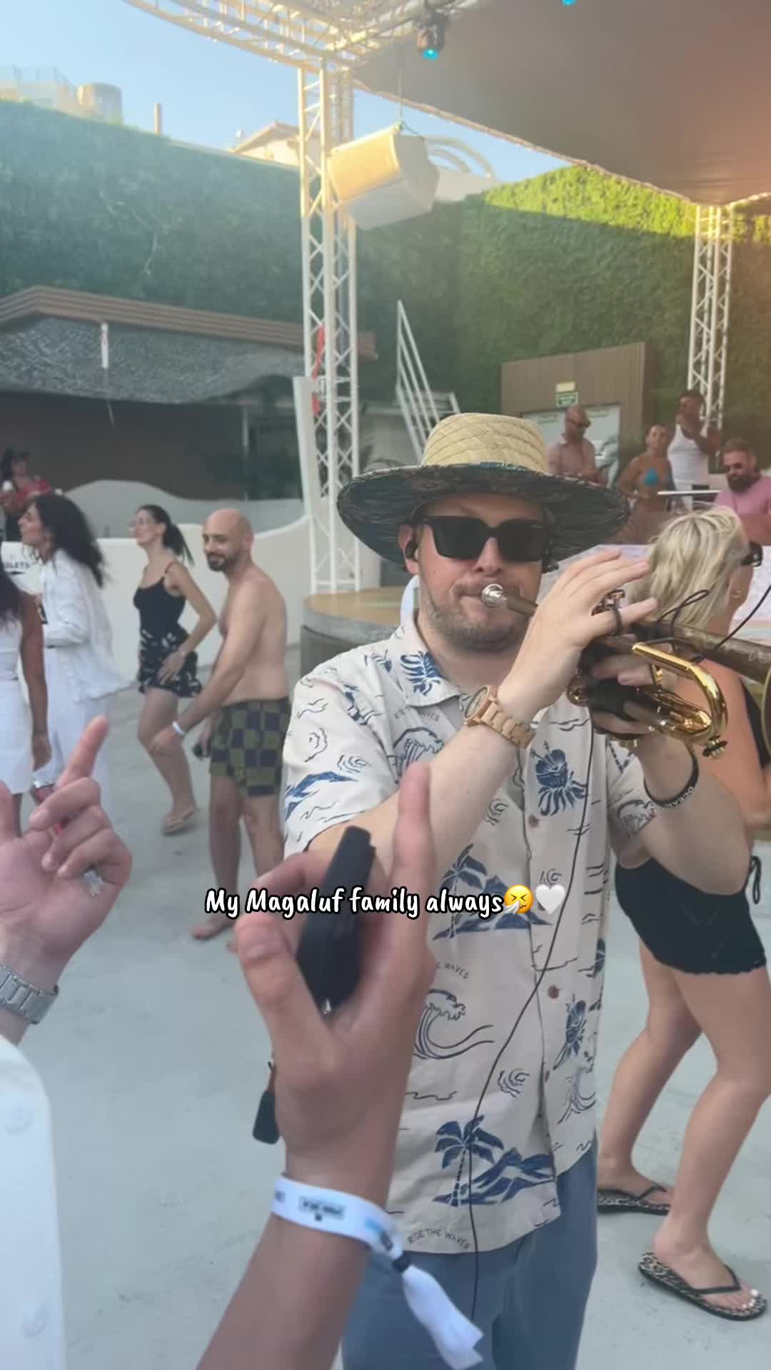 @AL