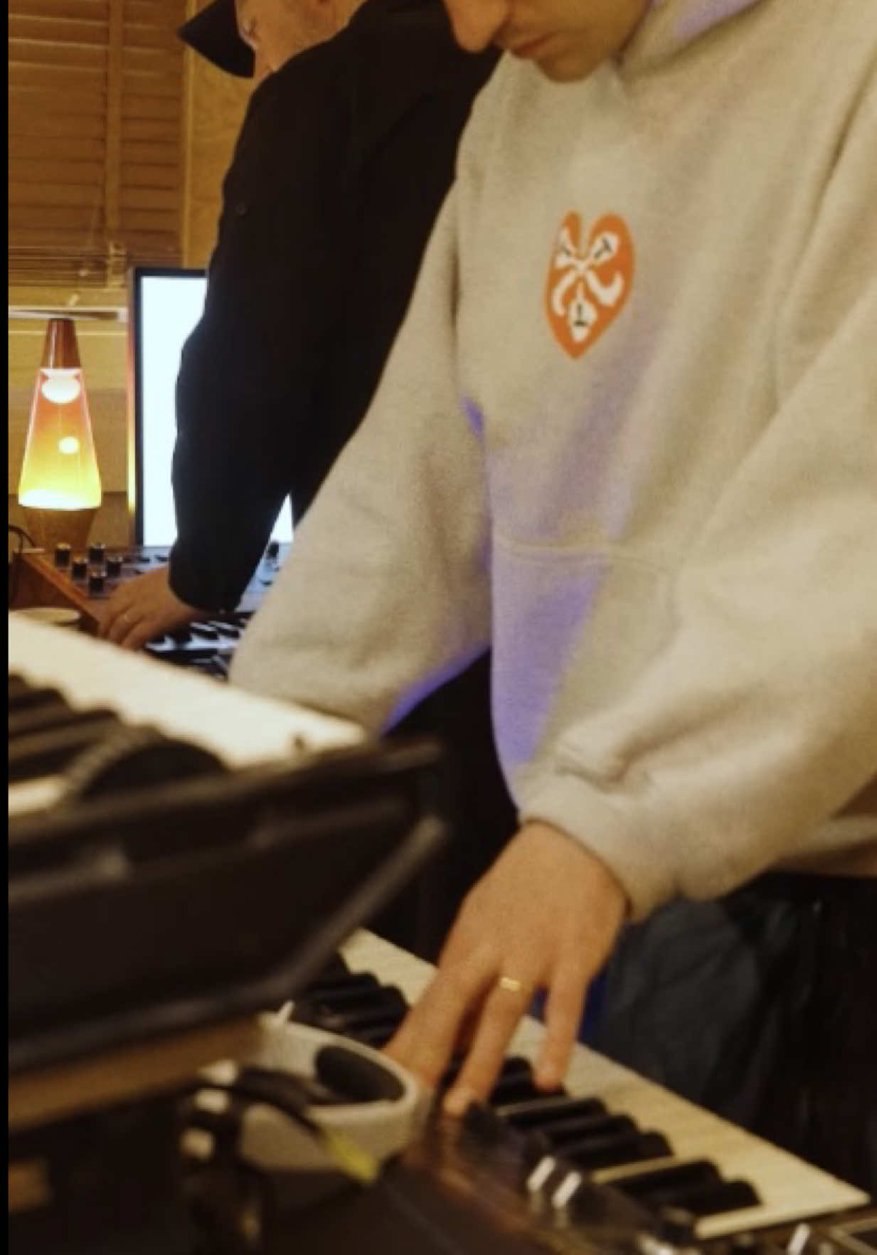 @Overmono