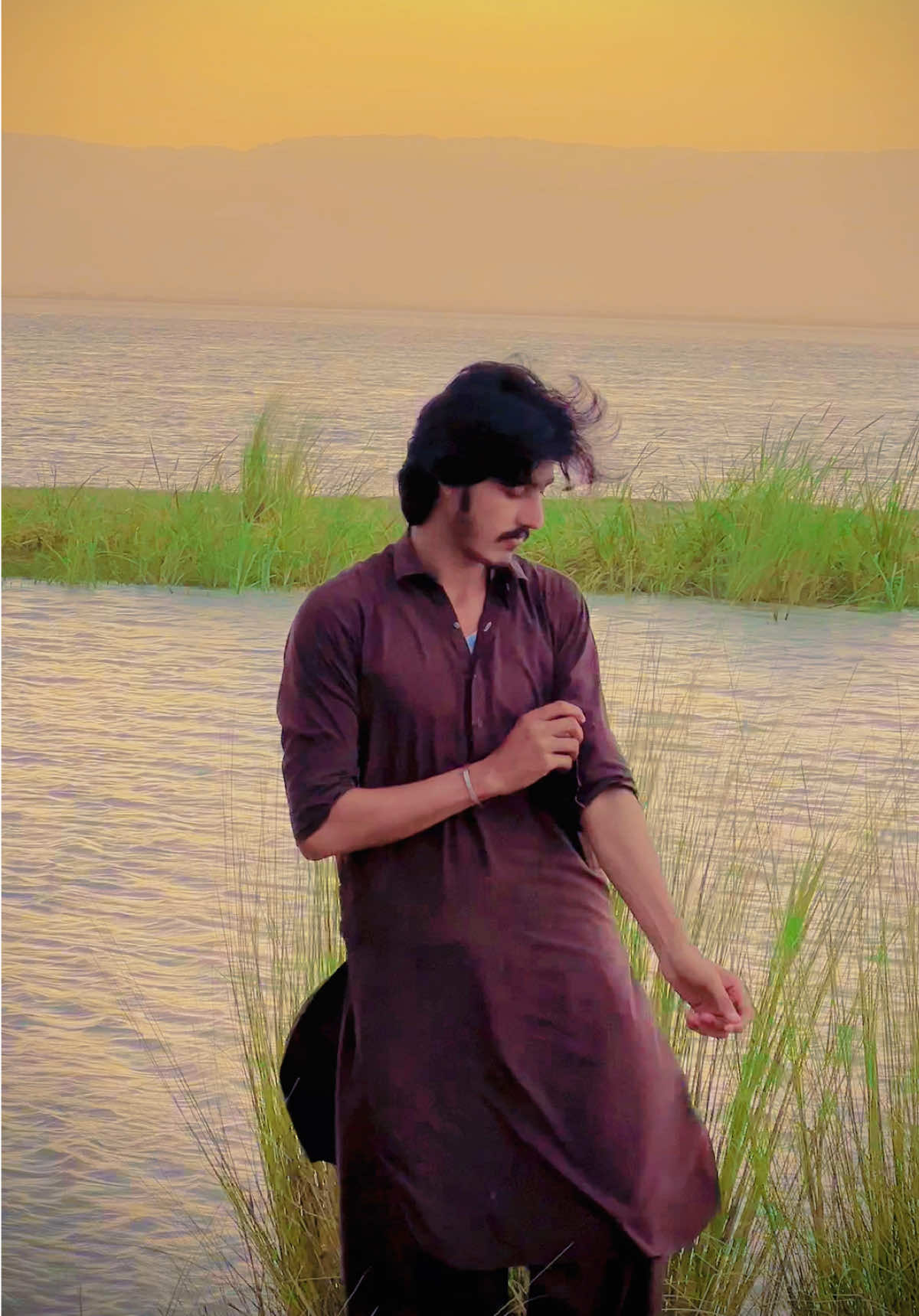 @ملک زبیر گھلو 👑