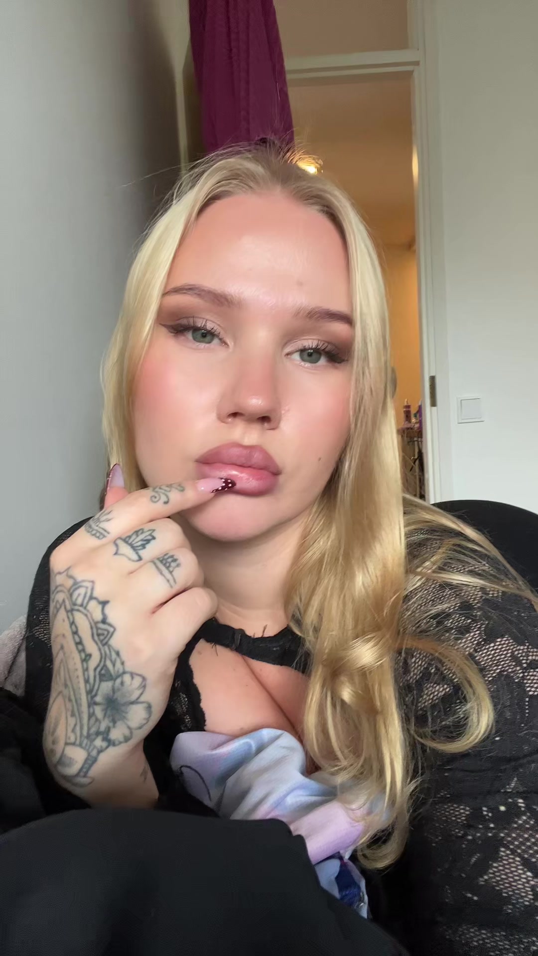 @Ella ⭐️
