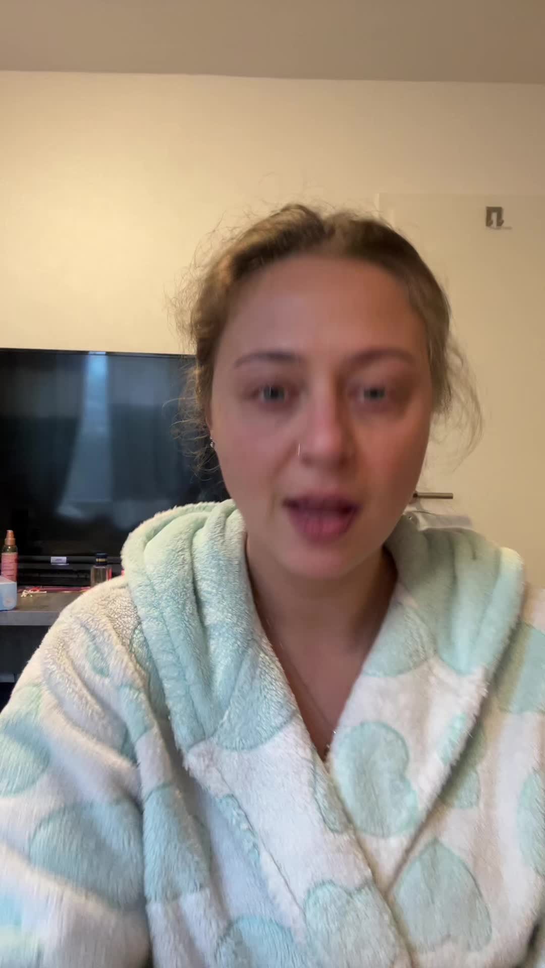 @Elisa