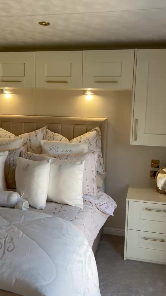 @lj sapphire chalets