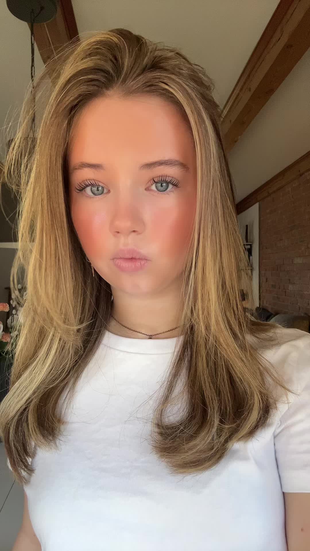 @Minnah🐝