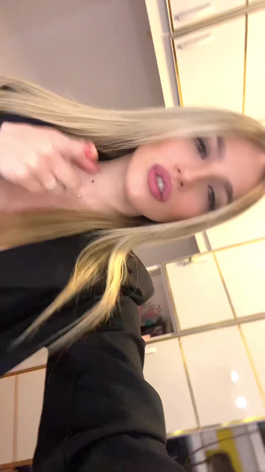@Nini