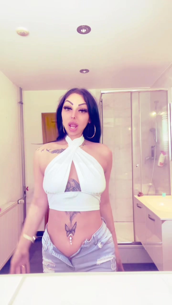 @🫦Lauraaa 🫦