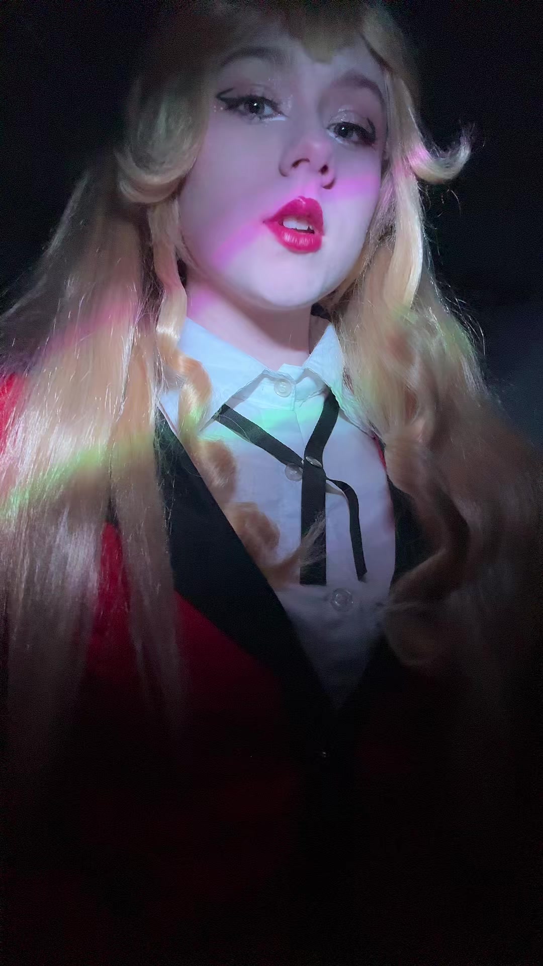 @<3
