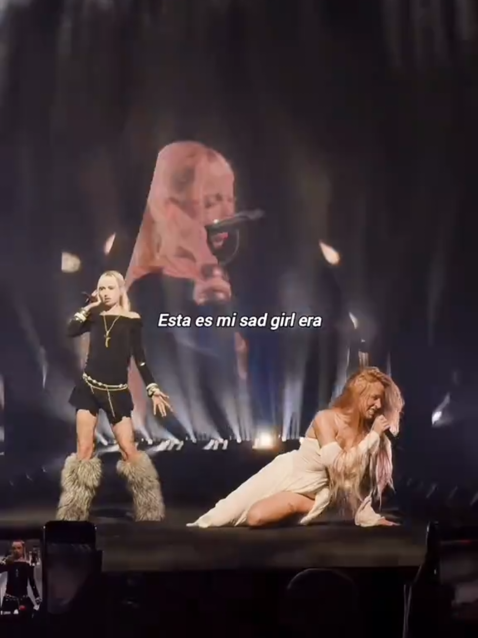 @Paula Azul Nin