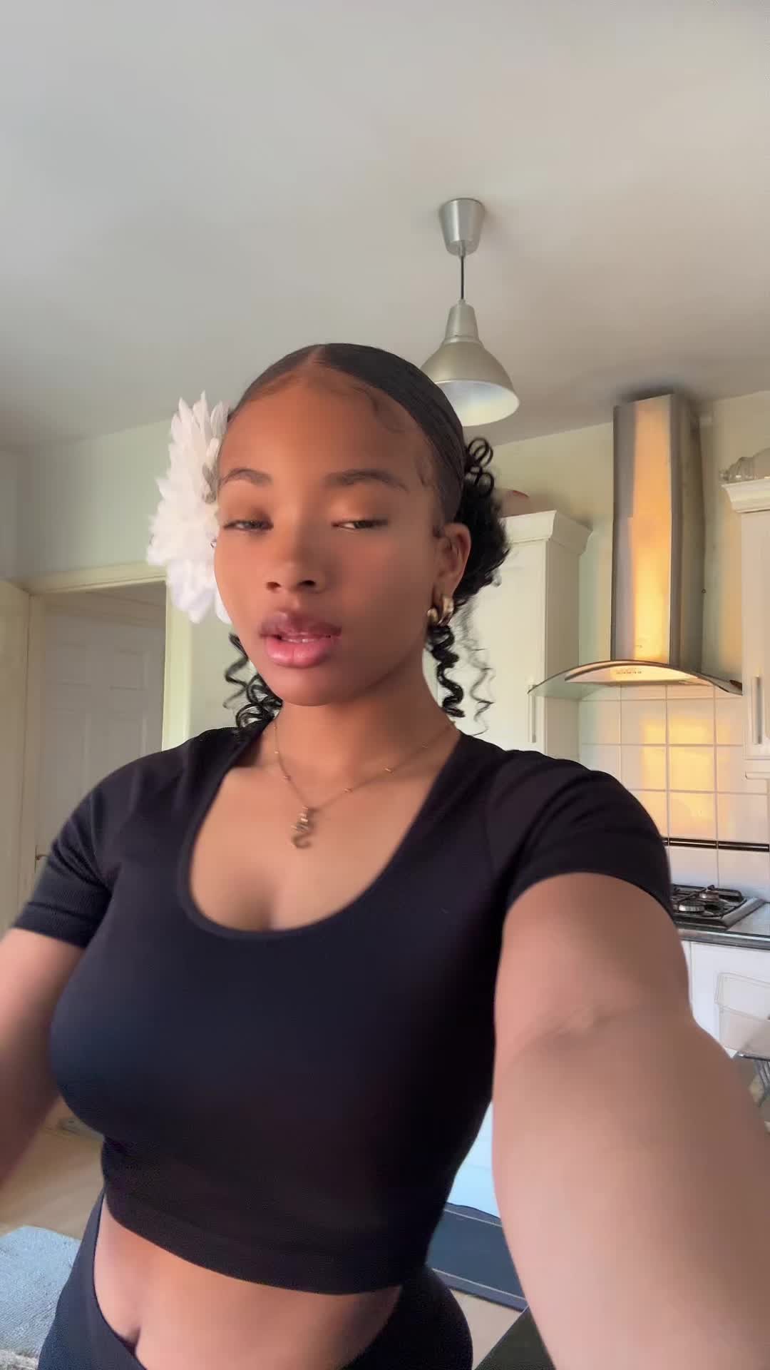 @YoungAthena