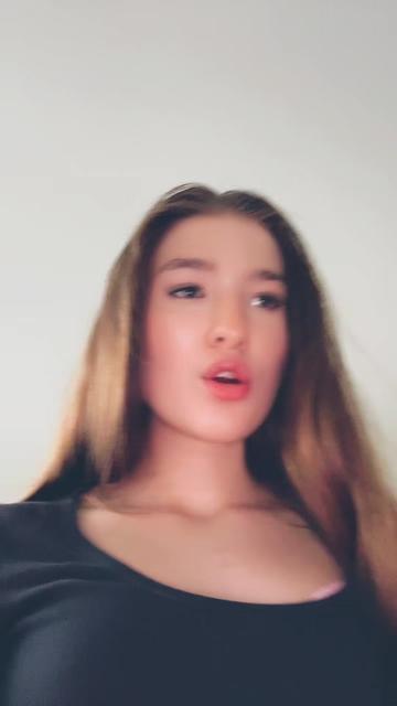 @ellie_main02