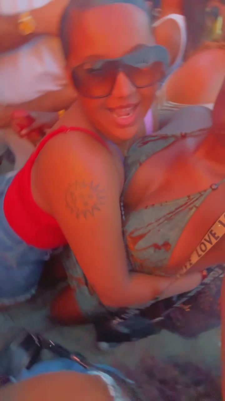 @Tobi x